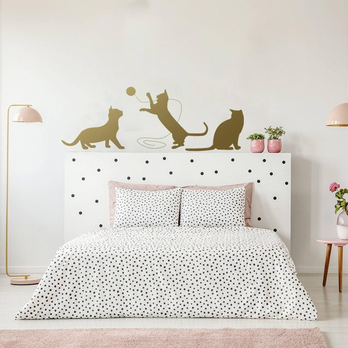 Adorable Cat Silhouette Decal Vinyl Sticker - Trendy Pet-Themed Wall Art Accessory